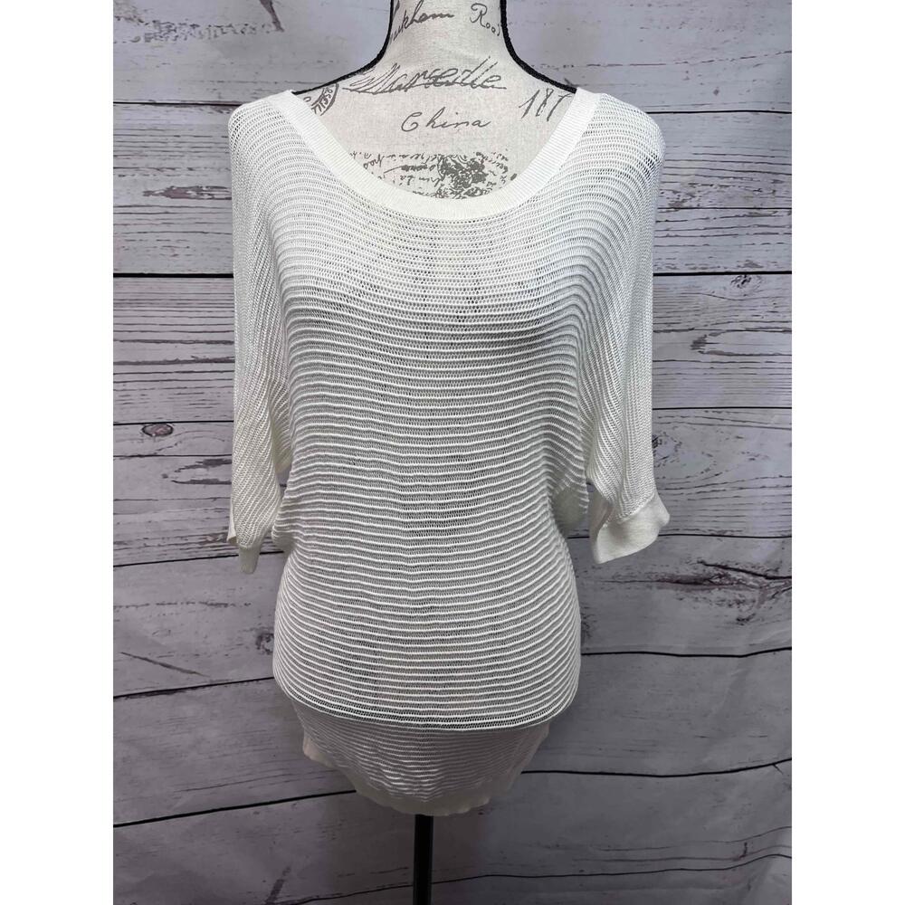 Express White Knit Sweater Small 3/4 Sleeves‎ Scoop Neck Pullover